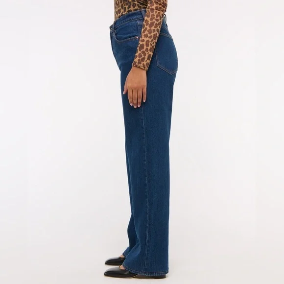 Abercrombie & Fitch Dark Blue 90’s relaxed high rise curve love Jeans- 31 short - Picture 2 of 12